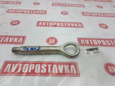 Лот: 20903850. Фото: 1. Крюк буксировочный Toyota Prius... Двигатель и элементы двигателя