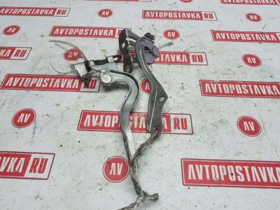 Лот: 20899200. Фото: 1. Петля капота Toyota Vitz SCP90... Двигатель и элементы двигателя