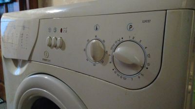 Лот: 11839062. Фото: 1. Стиральная машина indesit w93t. Стиральные машины