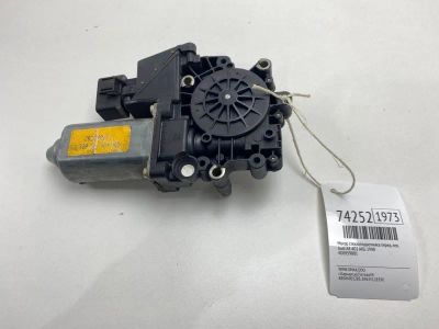 Лот: 21111940. Фото: 1. Мотор стеклоподъемника Audi A8... Кузов