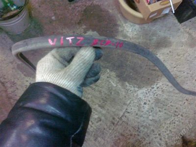 Лот: 2475211. Фото: 1. vitz scp10 резинка под капот где... Другое (автозапчасти)