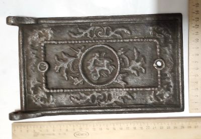 Лот: 17859507. Фото: 1. чугунная печная дверка с лошадью... Предметы интерьера и быта