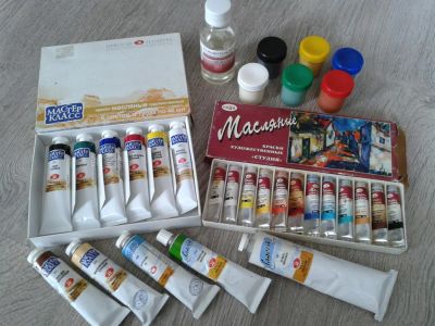Лот: 3835041. Фото: 1. Краски масляные одним лотом. Краски, карандаши, мелки