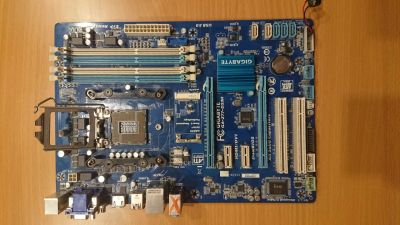 Лот: 18381887. Фото: 1. Материнская плата Gigabyte GA-Z77-DS3H. Материнские платы