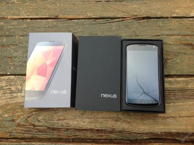 Лот: 3437293. Фото: 1. Google Nexus 4 black 16GB (бонус... Смартфоны