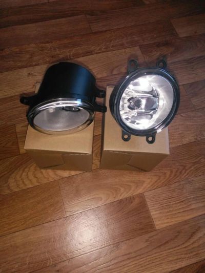 Лот: 7975882. Фото: 1. Фара противотуманная RAV4 Camry... Оптика и освещение