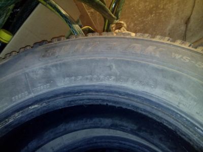 Лот: 6265530. Фото: 1. Шины 205/70/15 "Bridgestone Blizzak. Шины