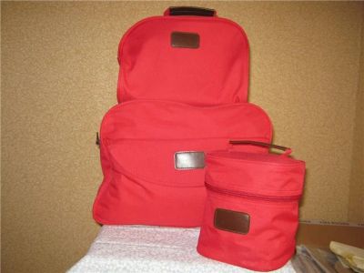 Лот: 3952463. Фото: 1. Дорожный комлект красных сумок... Сумки