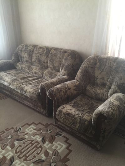 Лот: 14335660. Фото: 1. Диван и два кресла. Диваны