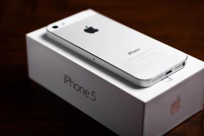Лот: 4794473. Фото: 1. iPhone 5 -16 Гб в отличном состоянии... Смартфоны