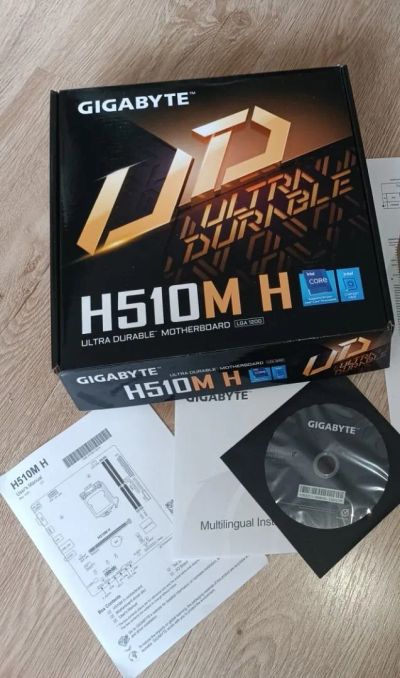 Лот: 20010071. Фото: 1. Материнская плата Gigabyte H510M... Материнские платы