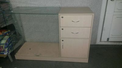 Лот: 7156467. Фото: 1. Стол-витрина! Срочно с рубля... Торговое