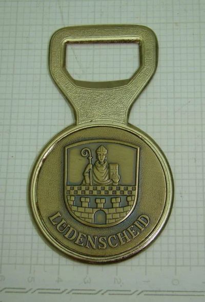 Лот: 11192212. Фото: 1. Открывалка пивная (R870). Предметы интерьера и быта