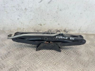 Лот: 25188780. Фото: 1. домкрат Renault Fluence L30R. Двигатель и элементы двигателя