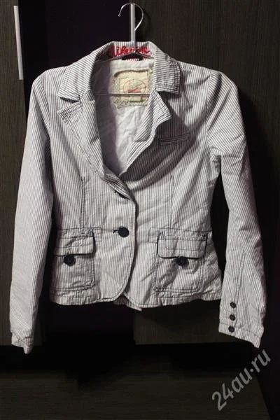 Лот: 1623075. Фото: 1. Пиджак! Bershka! Новый! В избранном... Пиджаки, жакеты, жилеты