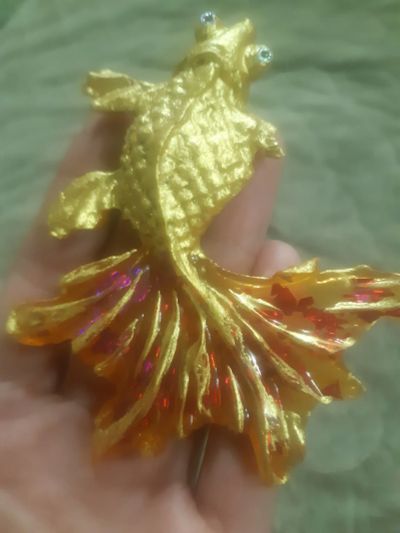 Лот: 25897747. Фото: 1. Золотая рыбка. Скульптуры