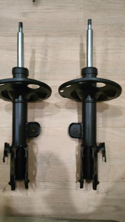 Лот: 19831251. Фото: 1. Стойки 8520-80074 Toyota RAV4... Ходовая, подвеска, рулевое управление