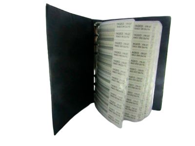 Лот: 20247945. Фото: 1. Набор резисторов SMD 0805 0 Ом... Резисторы