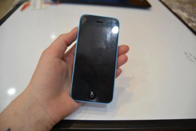Лот: 7248840. Фото: 1. Срочно iphone 5c!. Смартфоны