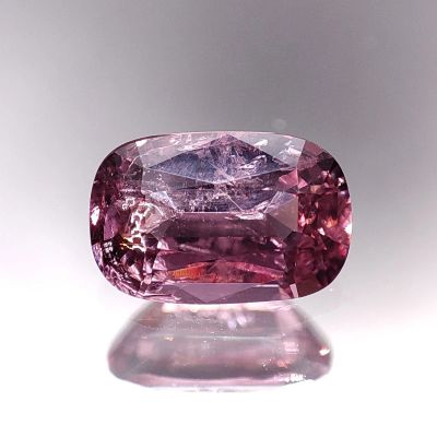 Лот: 21543339. Фото: 1. 1.75 ct. Шпинель розовая кушон... Драгоценные и поделочные камни