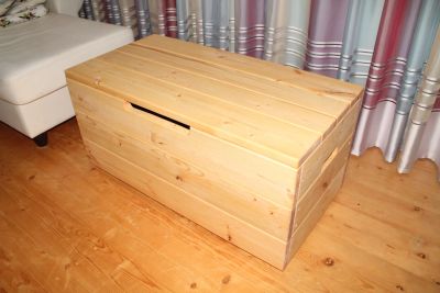 Лот: 25896615. Фото: 1. Сундук из массива ели. Другое (мебель)