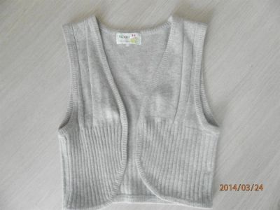 Лот: 3893464. Фото: 1. жилет из ангорки 44-48. Свитеры, толстовки, худи