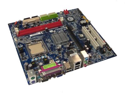 Лот: 15967884. Фото: 1. Материнская плата LGA775 GIGABYTE... Материнские платы