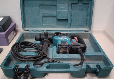 Лот: 25029064. Фото: 1. Перфоратор Makita HR 3000 C. Электроинструмент