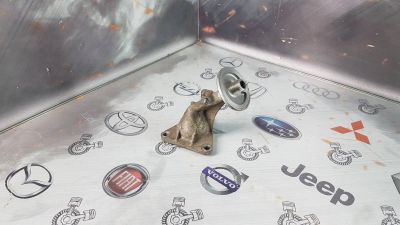 Лот: 23585701. Фото: 1. Крепление масляного фильтра Toyota... Расходные материалы
