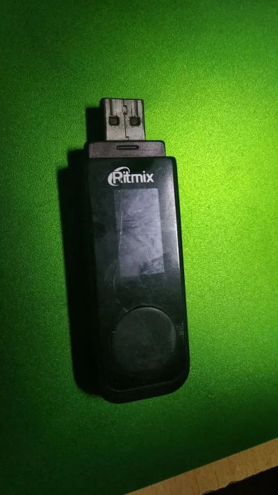 Лот: 19839488. Фото: 1. Mp3 плеер, Ritmix, 4 GB. Плееры