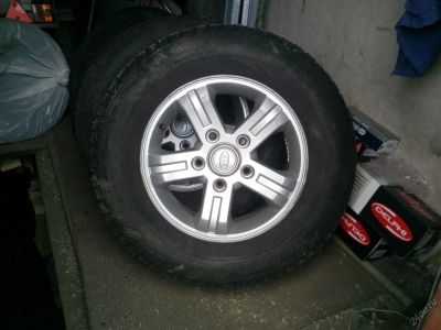 Лот: 9893287. Фото: 1. Шины на литье на kia Sorento Hakka5. Шины на дисках