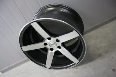 Лот: 11210111. Фото: 1. Vossen cv3 R18 5\112 8.5j et35. Диски