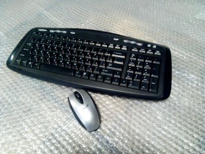 Лот: 11318880. Фото: 1. Bluetooth клавиатура и мышь. Клавиатуры и мыши