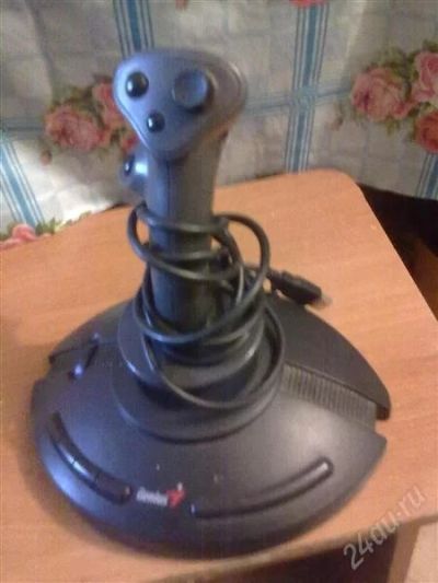 Лот: 2744852. Фото: 1. Игровой джойстик Genius USB F-23. Другое (игровые приставки, консоли, видеоигры)
