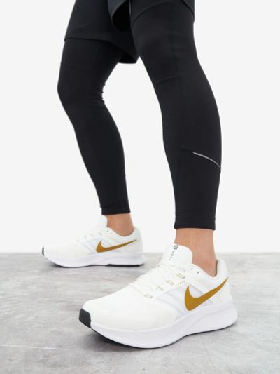 Лот: 24287512. Фото: 1. Кроссовки мужские Nike Run Swift... Кеды, кроссовки, слипоны
