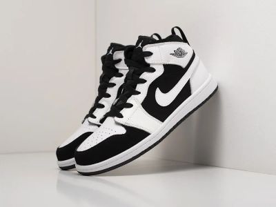 Лот: 18676405. Фото: 1. Кроссовки Nike Air Jordan 1 Mid. Кеды, кроссовки
