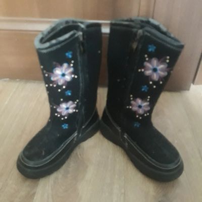 Лот: 18071240. Фото: 1. зимние саПоги2. Ботинки