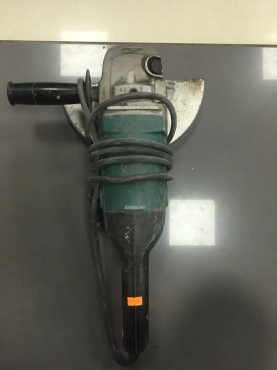 Лот: 11397099. Фото: 1. Болгарка Makita 9069. Электроинструмент