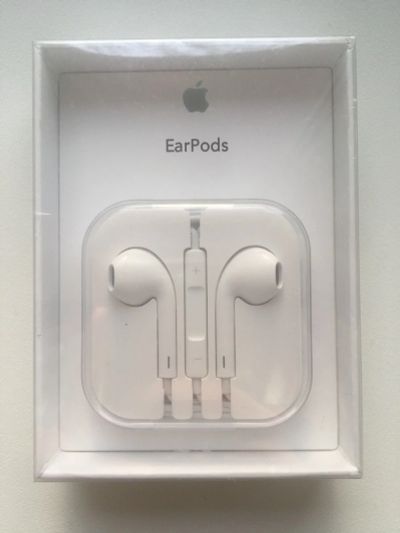 Лот: 12617621. Фото: 1. Оригинал. Гарнитура Earpods. Наушники... Красноярск