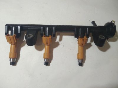 Лот: 12386509. Фото: 1. Форсунка топливная Toyota 1KRFE... Топливная система