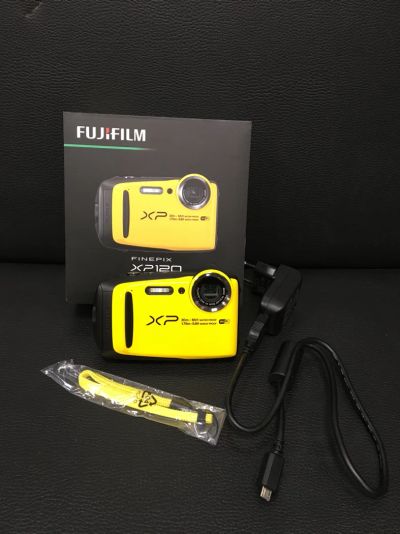 Лот: 11974598. Фото: 1. Фотоаппарат компактный Fujifilm... Цифровые компактные