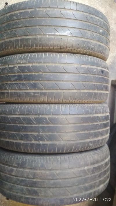 Лот: 19276137. Фото: 1. 4шт. 215-55-16 Bridgestone Turanza... Шины