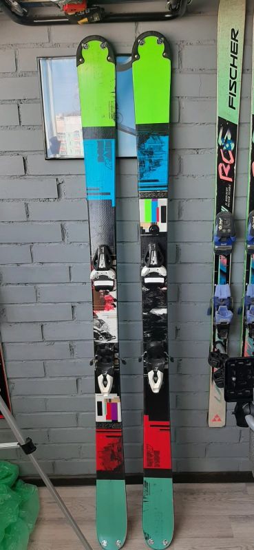 Лот: 16505611. Фото: 1. Горные лыжи K2 Domain с креплениями... Лыжи