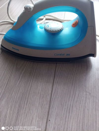 Лот: 25407937. Фото: 1. Утюг Philips Comfort 205. Утюги, парогенераторы, отпариватели
