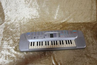 Лот: 11684897. Фото: 1. Синтезатор Casio SA-75. Клавишные