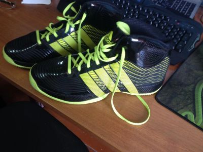 Лот: 8250234. Фото: 1. Баскетбольные кроссовки Adidas. Кеды, кроссовки, слипоны
