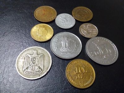 Лот: 8158946. Фото: 1. 9 монет разных стран. Наборы монет