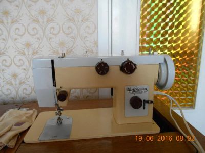 Лот: 7722852. Фото: 1. продам швейную машинку Чайка 143. Швейная, вязальная