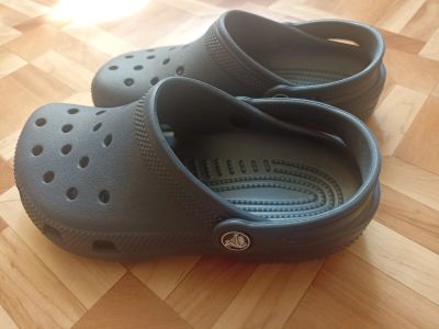 Лот: 25359474. Фото: 1. Сабо Crocs детские. Шлепанцы, сланцы