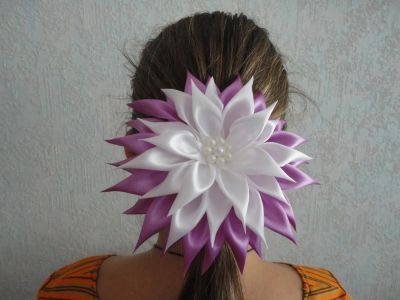 Лот: 4398792. Фото: 1. Бант для волос №4 (Канзаши). Цветы из ткани